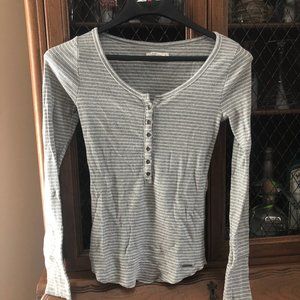Abercrombie & Fitch Long Sleeve Button Down Tee